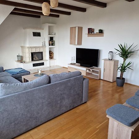 98Qm Wohnung Im Villenviertel - Voll Ausgestattet Mit Balkon Und Kamin - Wlan Gratis Wilhelmshaven Exterior foto