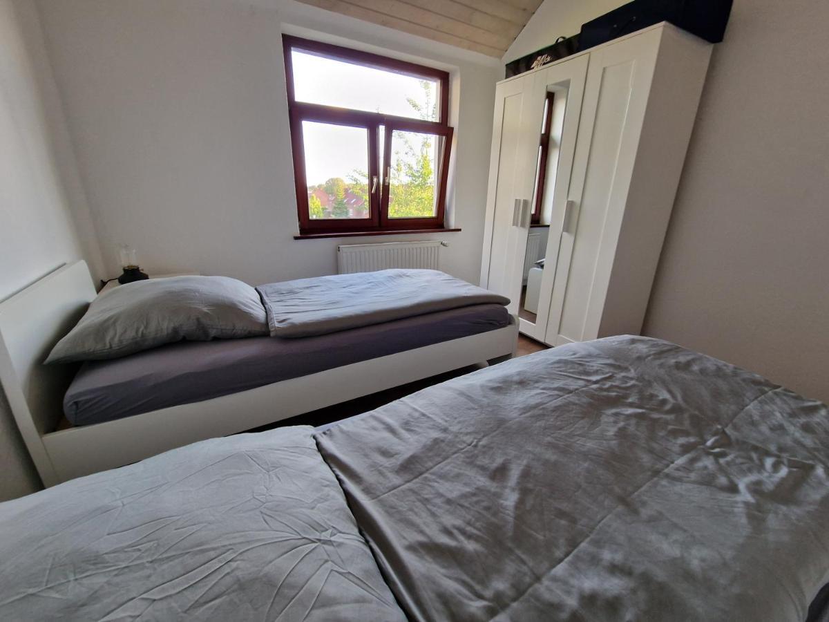 98Qm Wohnung Im Villenviertel - Voll Ausgestattet Mit Balkon Und Kamin - Wlan Gratis Wilhelmshaven Exterior foto