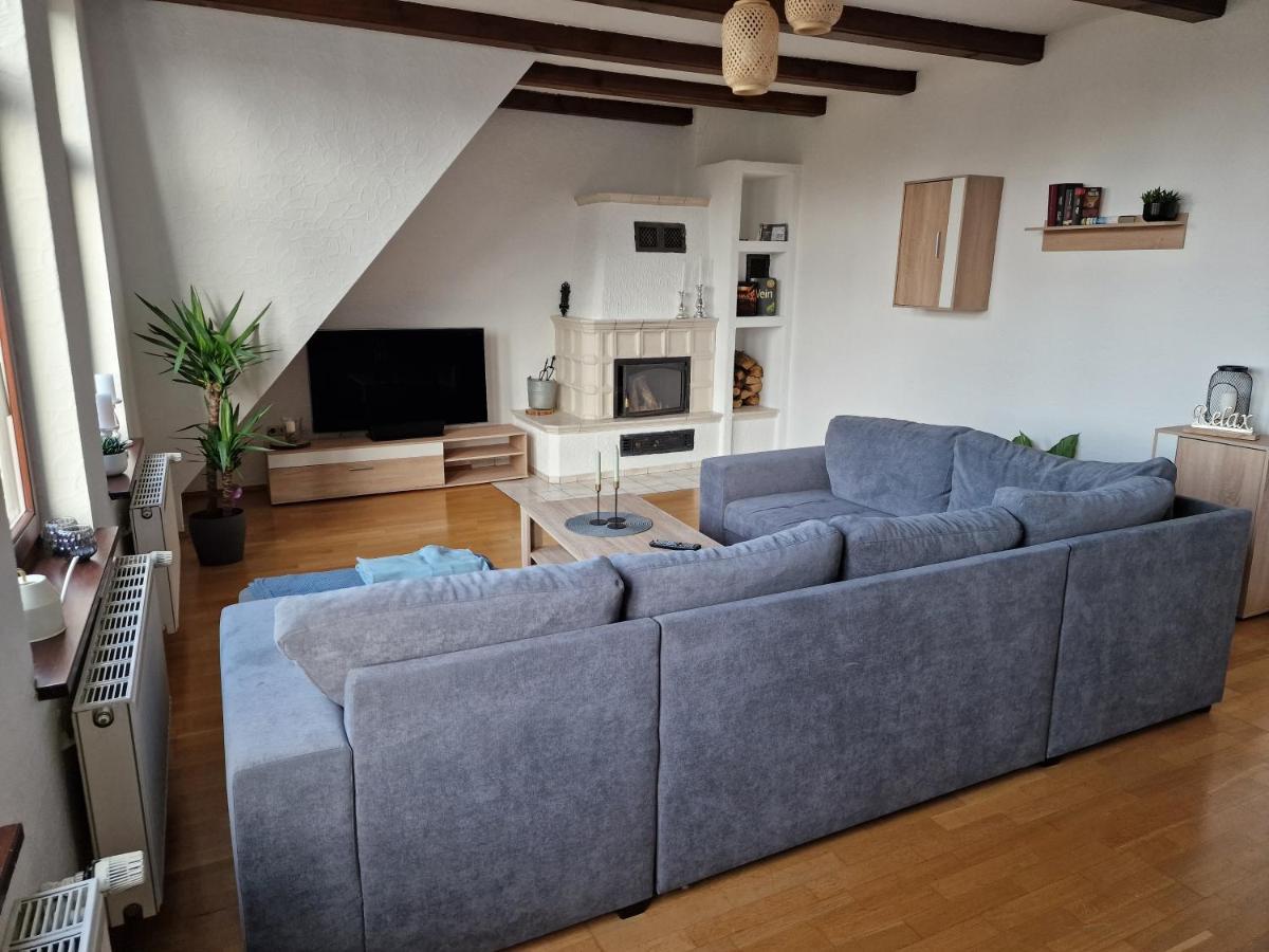 98Qm Wohnung Im Villenviertel - Voll Ausgestattet Mit Balkon Und Kamin - Wlan Gratis Wilhelmshaven Exterior foto