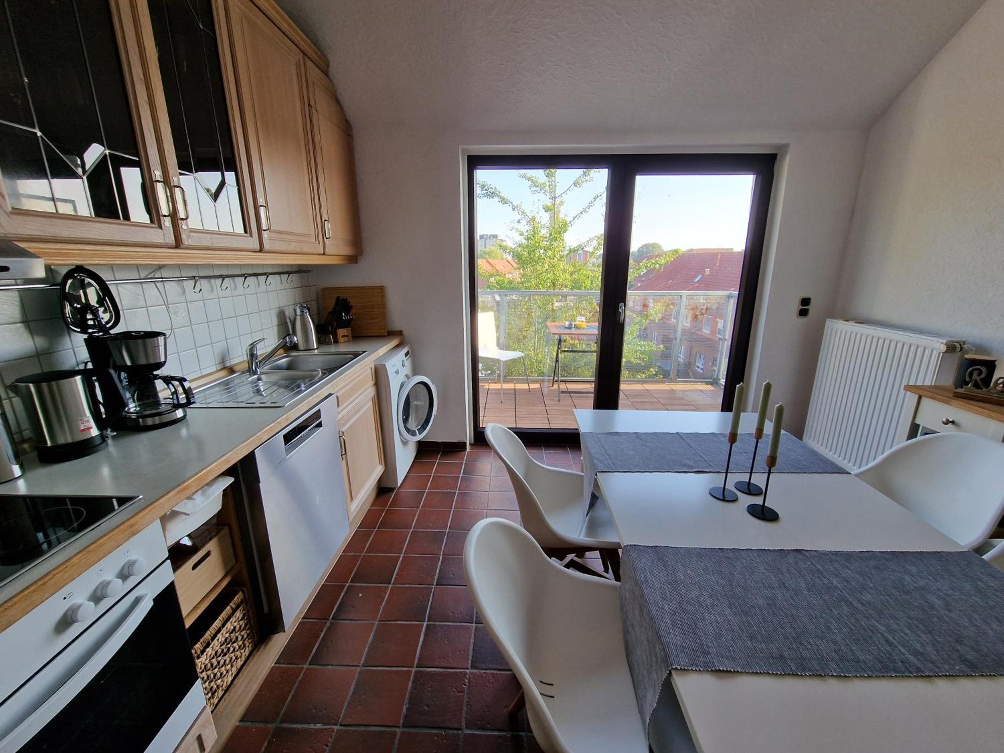 98Qm Wohnung Im Villenviertel - Voll Ausgestattet Mit Balkon Und Kamin - Wlan Gratis Wilhelmshaven Exterior foto