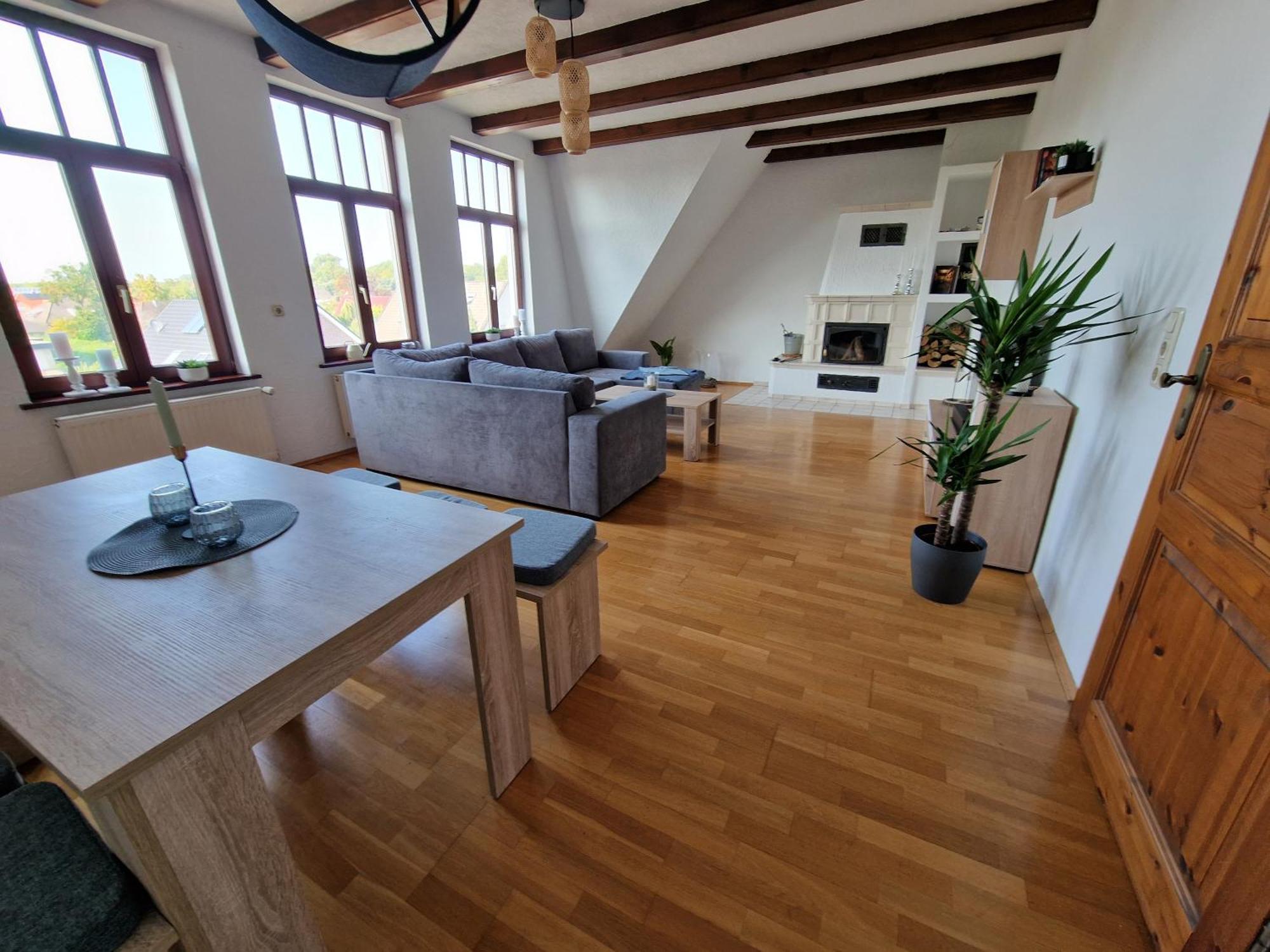 98Qm Wohnung Im Villenviertel - Voll Ausgestattet Mit Balkon Und Kamin - Wlan Gratis Wilhelmshaven Exterior foto